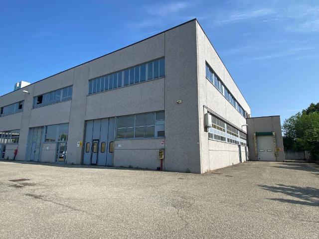 Locale Commerciale in vendita a Unione di comuni Terre di Castelli, Castelnuovo Rangone