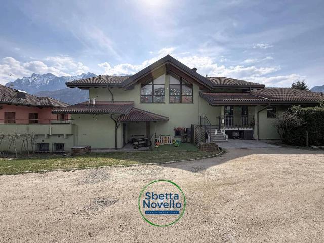Locale Commerciale in vendita a Comunità Valsugana e Tesino, Castelnuovo Valsugana