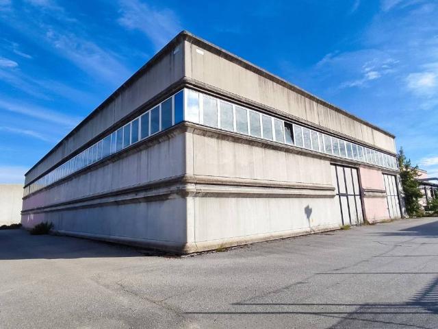 Locale Commerciale in vendita a Marche, Ancona