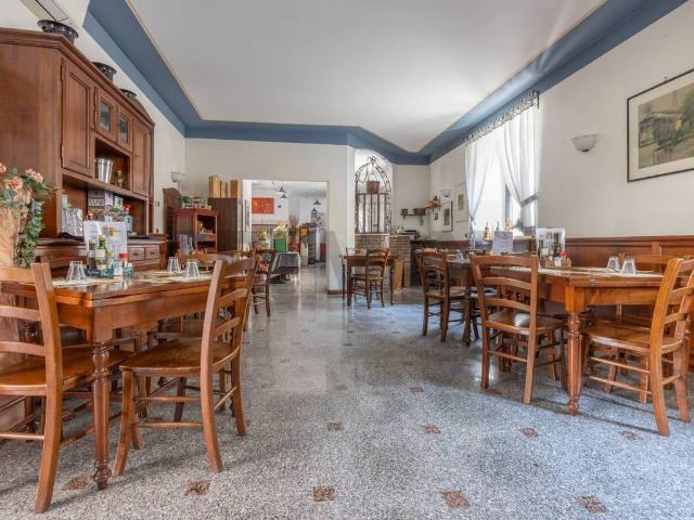 Locale Commerciale in vendita a Castelseprio, Lombardia