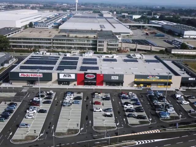 Locale Commerciale in vendita a Castelverde, Cremona