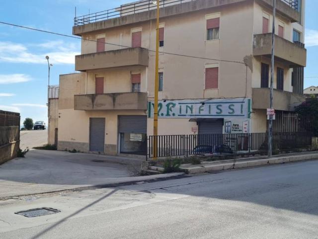 Locale Commerciale in vendita a Castelvetrano, Sicilia
