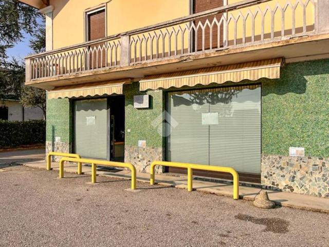 Locale Commerciale in vendita a Mezzano Chitantolo, Castelvetro Piacentino