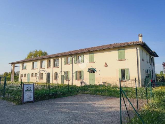 Locale Commerciale in vendita a Madonna di Castenaso, Castenaso