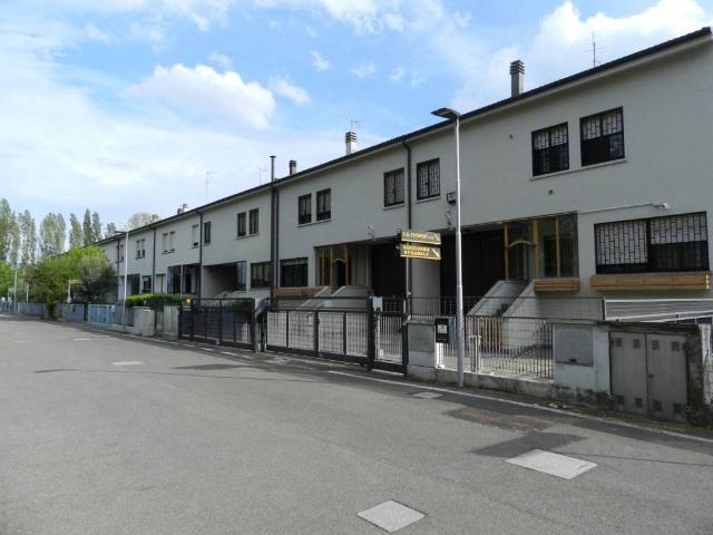 Locale Commerciale in vendita a Villanova di Castenaso, Castenaso