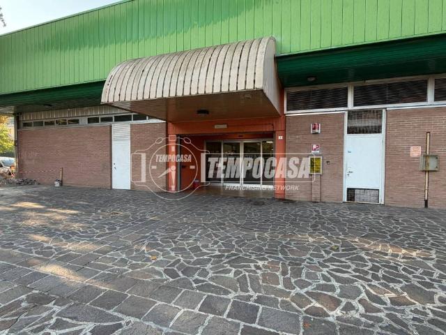 Locale Commerciale in vendita a Castenaso, Reggio Emilia