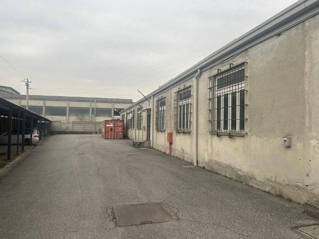 Locale Commerciale in vendita a Castenedolo, Lombardia