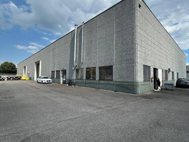 Locale Commerciale in vendita a Castenedolo, Lombardia
