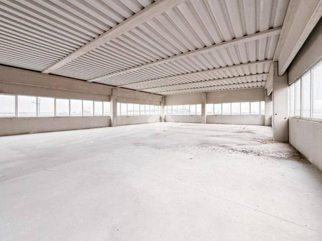 Locale Commerciale in vendita a Capodimonte, Castenedolo