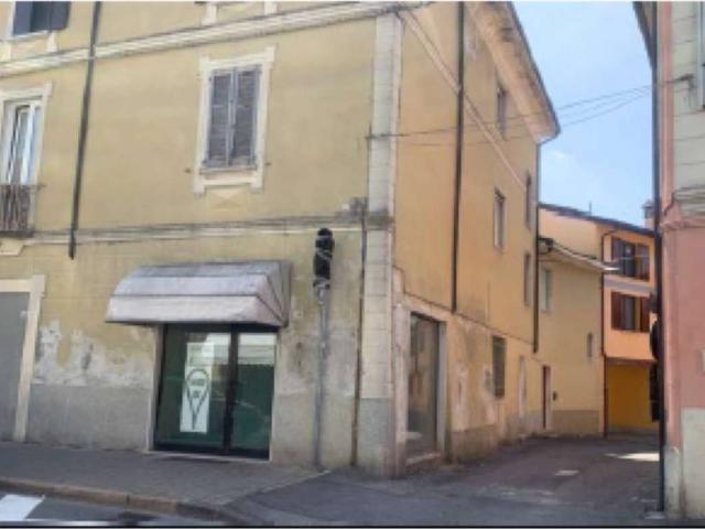 Locale Commerciale in vendita a Castiglione D'adda, Lombardia