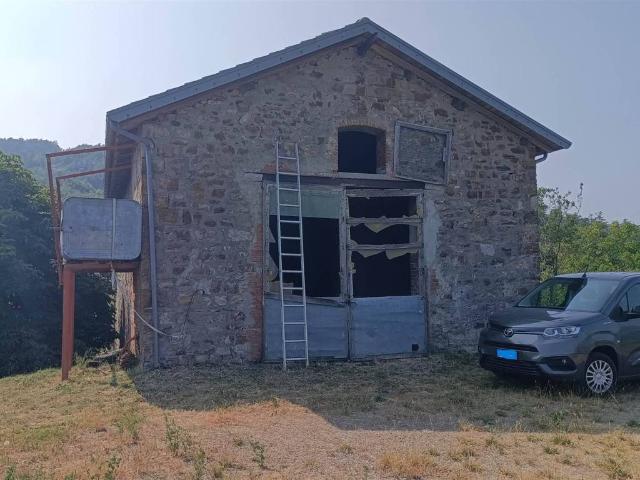 Locale Commerciale in vendita a Unione dell'Appennino Bolognese, Castiglione Dei Pepoli
