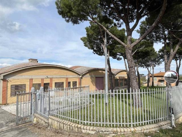 Locale Commerciale in vendita a Gioiella, Umbria