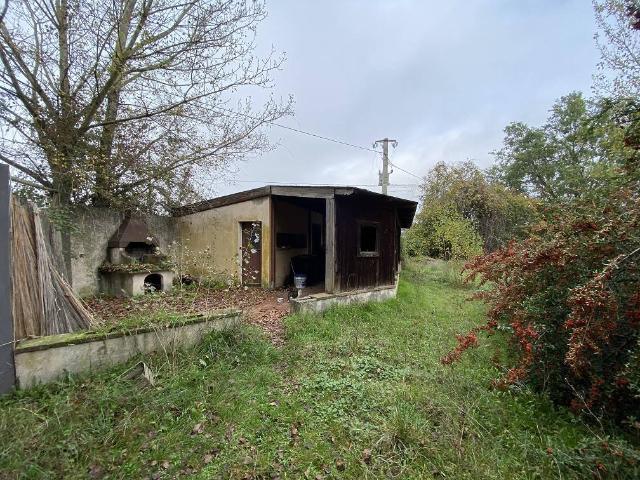 Locale Commerciale in vendita a Gioiella, Umbria