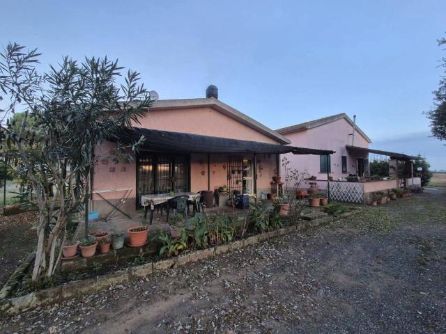 Locale Commerciale in vendita a Castiglione Della Pescaia, Toscana