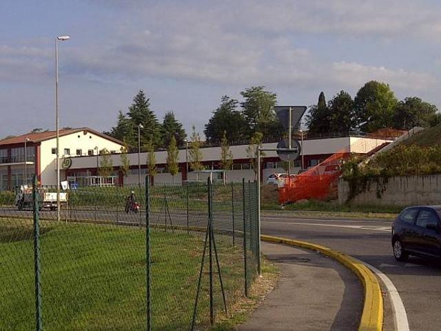 Locale Commerciale in vendita a Castiglione Delle Stiviere, Lombardia