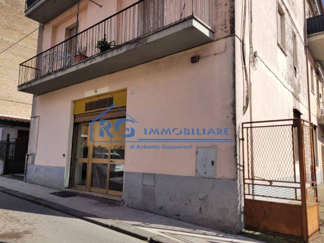 Locale Commerciale in vendita a Castiglione In Teverina, Lazio
