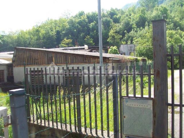 Locale Commerciale in vendita a Comunità montana della Valle Sabbia, Casto
