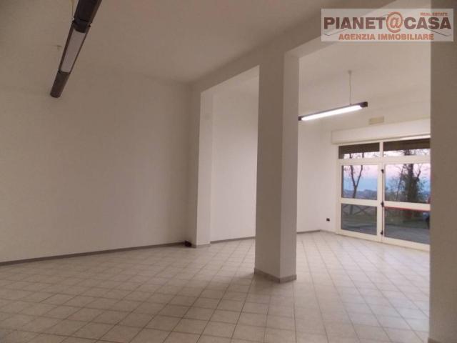 Locale Commerciale in vendita a Marche, Ascoli Piceno