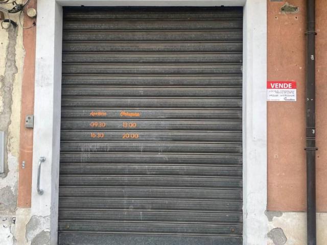 Locale Commerciale in vendita a Calabria, Cosenza