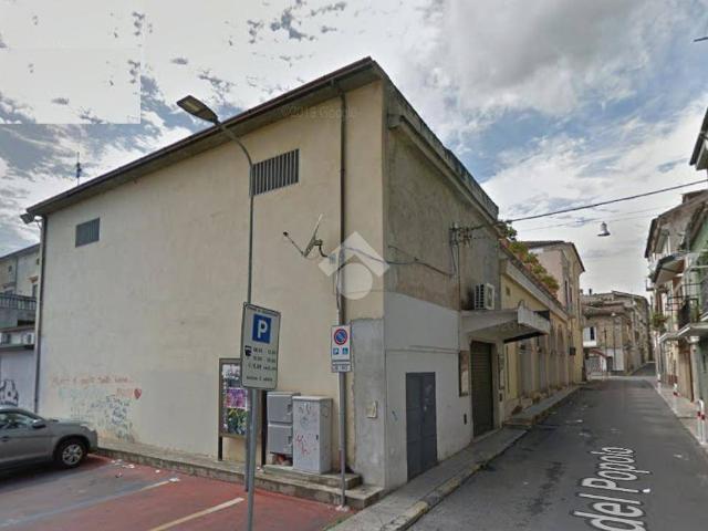 Locale Commerciale in vendita a Calabria, Cosenza