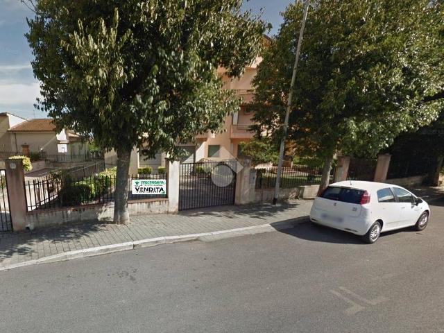 Locale Commerciale in vendita a Calabria, Cosenza