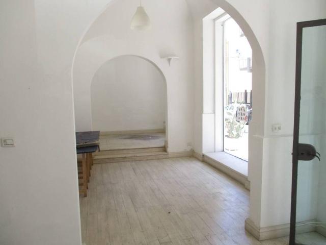 Locale Commerciale in vendita a Picanello-Ognina-Barriera-Canalicchio, Catania