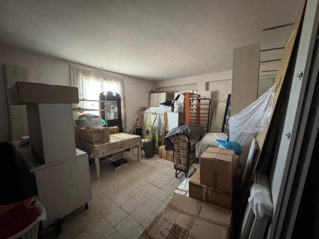 Locale Commerciale in vendita a Borgo-Sanzio, Catania