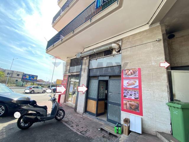 Locale Commerciale in vendita a Picanello-Ognina-Barriera-Canalicchio, Catania