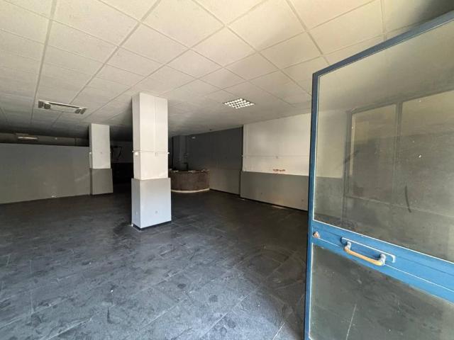 Locale Commerciale in vendita a Picanello-Ognina-Barriera-Canalicchio, Catania