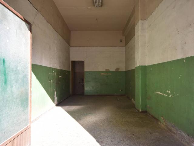 Locale Commerciale in vendita a San Giovanni Galermo-Trappeto-Cibali, Catania