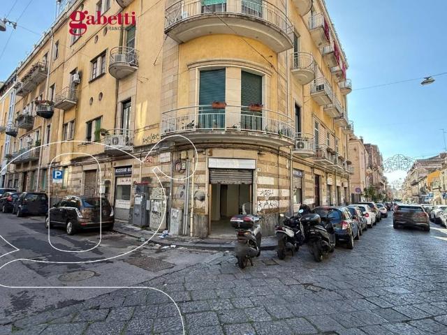 Locale Commerciale in vendita a Borgo-Sanzio, Catania