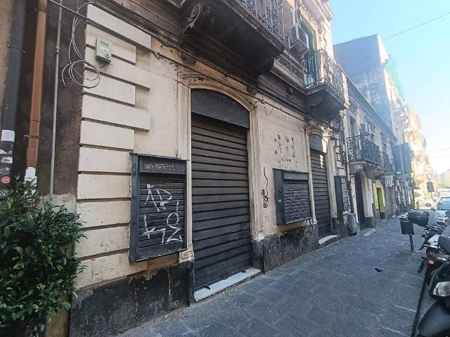 Locale Commerciale in vendita a Borgo-Sanzio, Catania