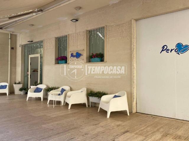 Locale Commerciale in vendita a Borgo-Sanzio, Catania
