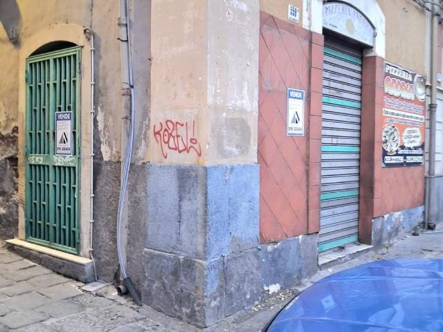 Locale Commerciale in vendita a Centro storico, Catania
