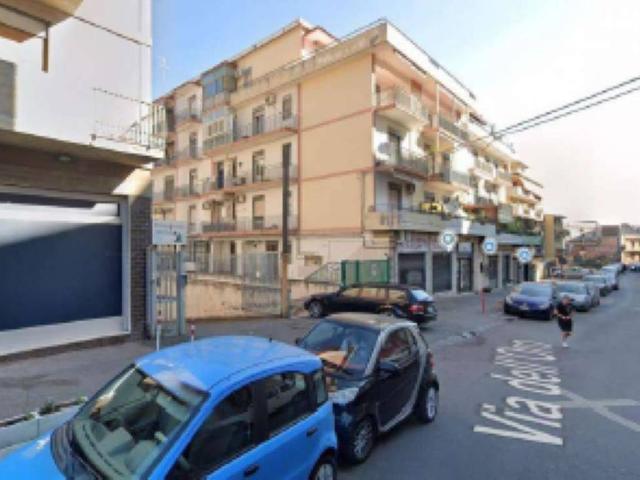 Locale Commerciale in vendita a San Giovanni Galermo-Trappeto-Cibali, Catania