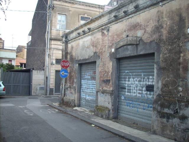 Locale Commerciale in vendita a San Giovanni Galermo-Trappeto-Cibali, Catania