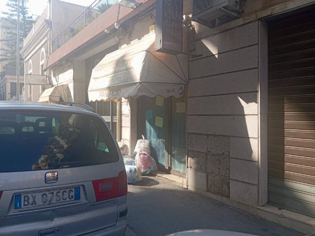 Locale Commerciale in vendita a Picanello-Ognina-Barriera-Canalicchio, Catania