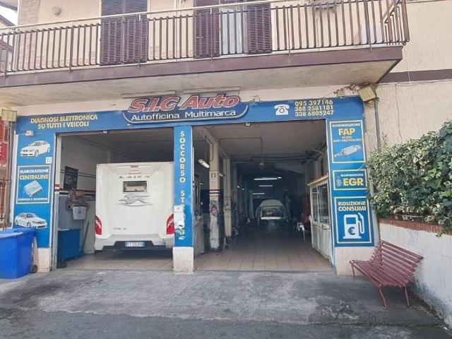 Locale Commerciale in vendita a San Giovanni Galermo-Trappeto-Cibali, Catania