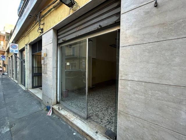 Locale Commerciale in vendita a Borgo-Sanzio, Catania