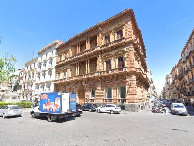 Locale Commerciale in vendita a Borgo-Sanzio, Catania