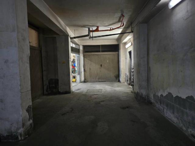 Locale Commerciale in vendita a San Giovanni Galermo-Trappeto-Cibali, Catania