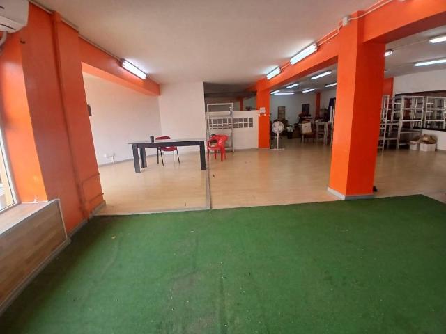 Locale Commerciale in vendita a Monte Po-Nesima-San Leone-Rapisardi, Catania