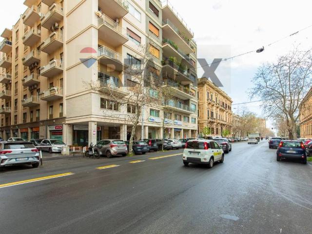 Locale Commerciale in vendita a Borgo-Sanzio, Catania