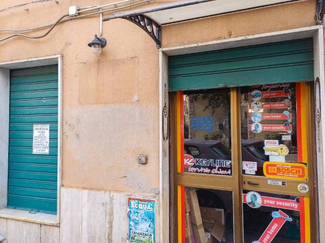 Locale Commerciale in vendita a Pontepiccolo, Calabria