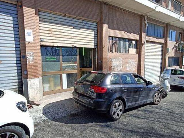Locale Commerciale in vendita a Sant'Antonio, Calabria