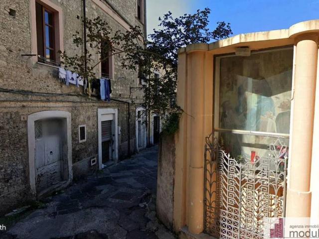 Locale Commerciale in vendita a Siano, Calabria