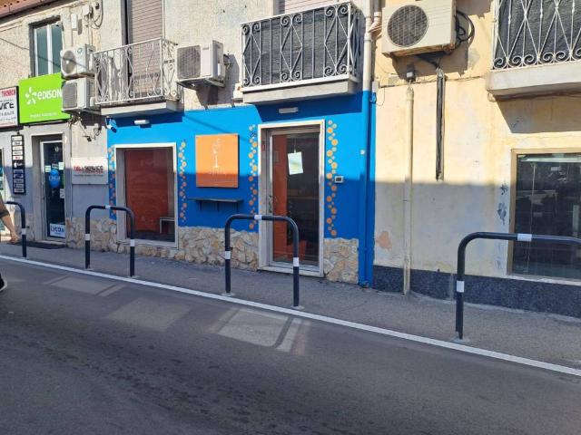 Locale Commerciale in vendita a Calabria, Catanzaro