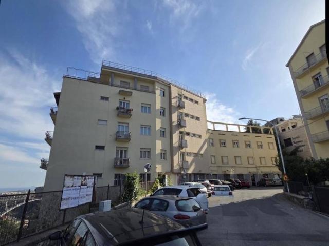 Locale Commerciale in vendita a Sant'Antonio, Calabria