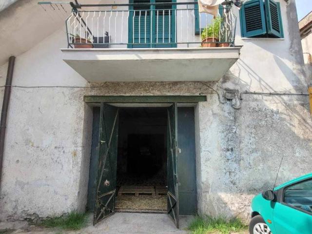 Locale Commerciale in vendita a San Nicola, Cava de' Tirreni