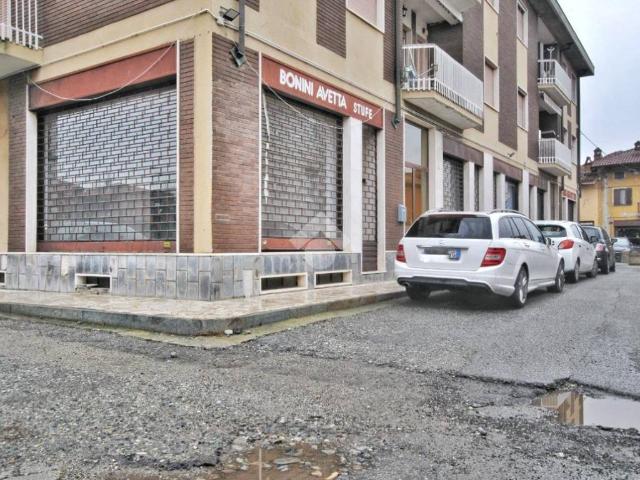 Locale Commerciale in vendita a Piemonte, Biella